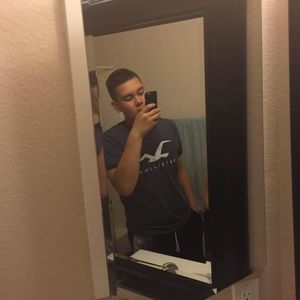 Meet your Posher, Andres